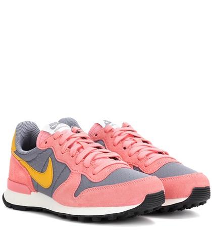 Nike Internationalist Sneakers