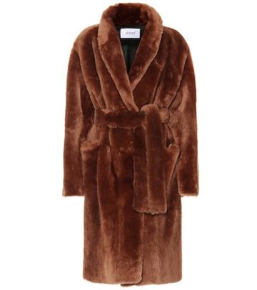 Common Leisure Robe Shearling Coat