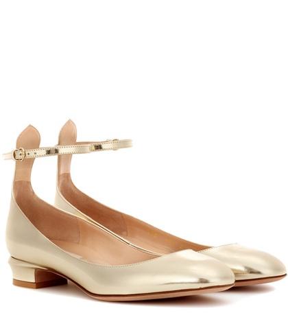 Valentino Valentino Garavani Tango Leather Pumps