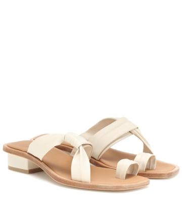 Loq Pau Leather Sandals