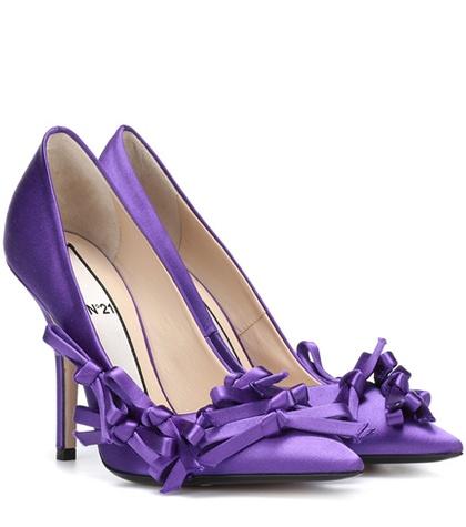 N21 Embellished Satin Pumps
