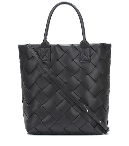 Bottega Veneta Maxi Cabat 30 Leather Tote
