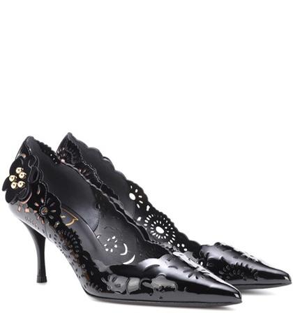 Roger Vivier Skin Guipure Leather Pumps