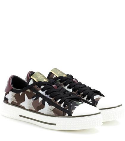Valentino Valentino Garavani Starstudded Sneakers