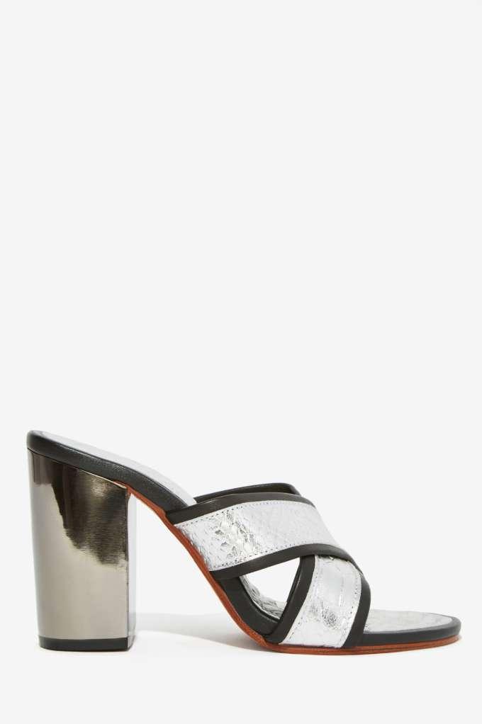 Shakuhachi Bar None Leather Mule