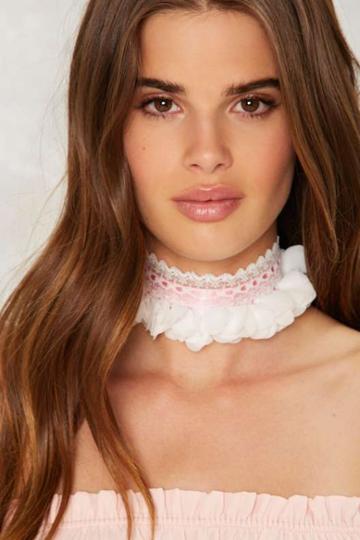 Factory Suzywan Deluxe Mahalo Blow Flower Choker