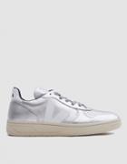 Veja V-10 Sneaker In