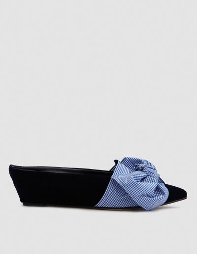 Trademark Adrien Tie