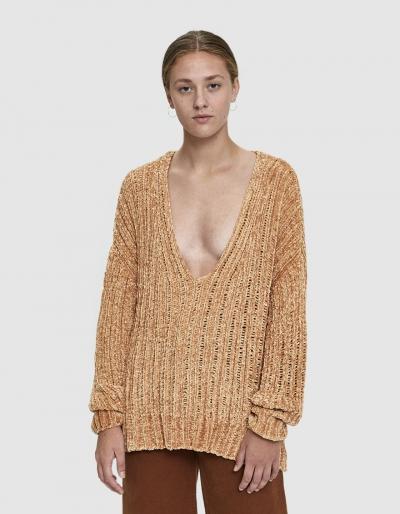Stelen Luann V-neck Chenille Knit Sweater In Camel