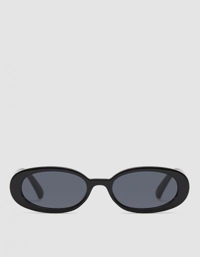 Le Specs Outta