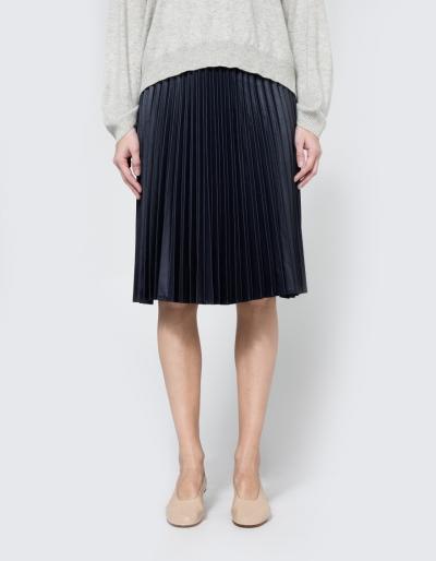 Stelen Pleated