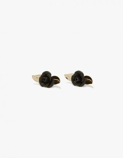 Trademark Small Rosebud Earring In Black
