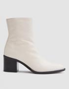 Alumnae Simple Bootie With Chunky Heel