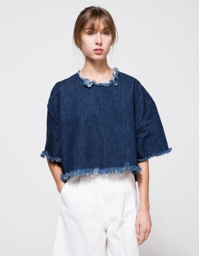 Ashley Rowe The Tee