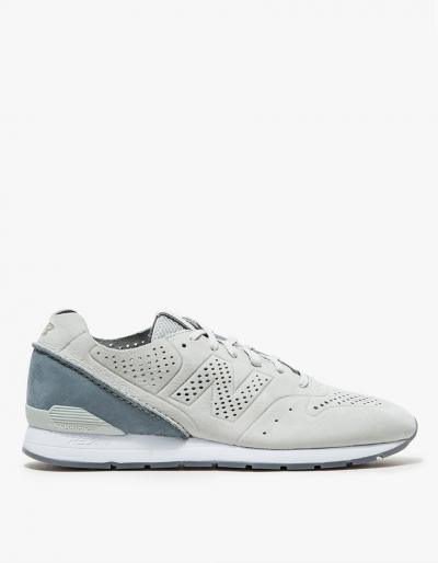 New Balance 696 In Concrete