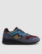 Karhu Synchron Classic In Asphalt/syrah