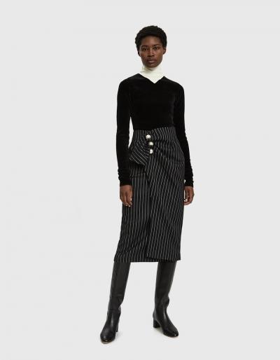 Kimh Kim Petal Corduroy Turtleneck In Black