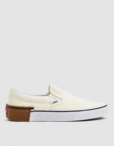 Vans Classic Slip-on Gum Block Sneaker In Classic White