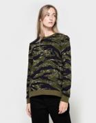 6397 Camo Zip