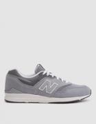 New Balance 697 In