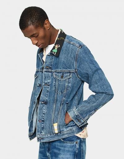 Levi's The Trucker Jacket In Hula Collar