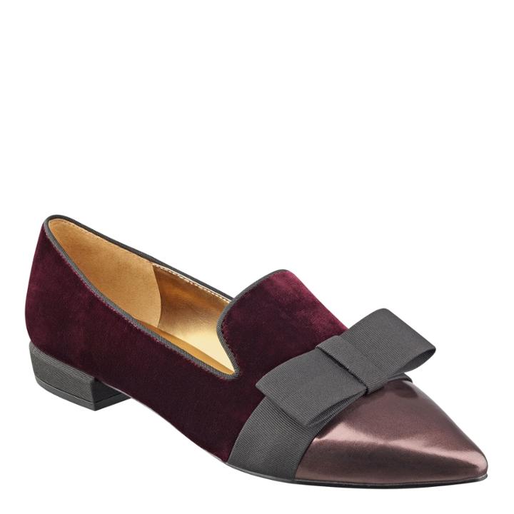 Nine West Thunder Pointy Toe Flats
