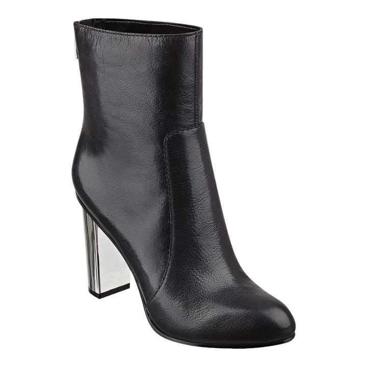 Nine West Onesta Booties
