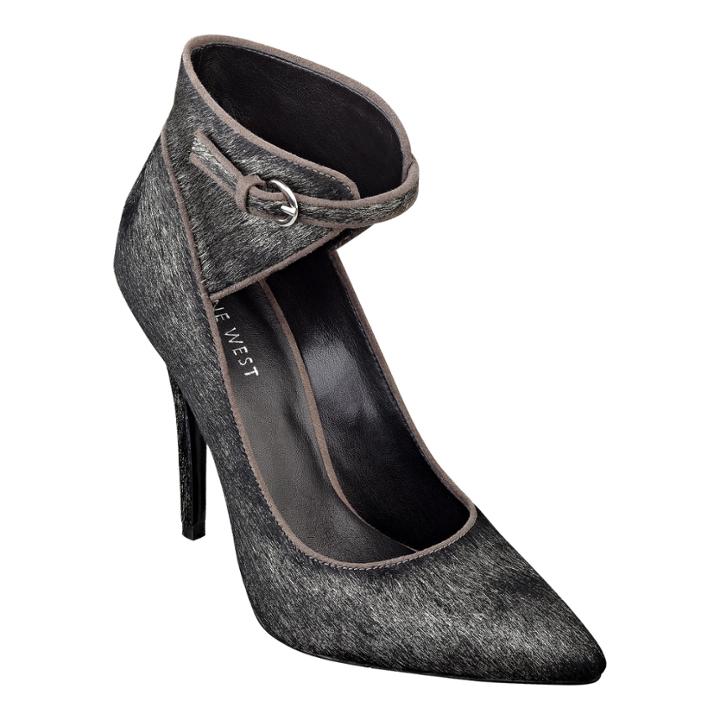 Nine West Clusive Pump