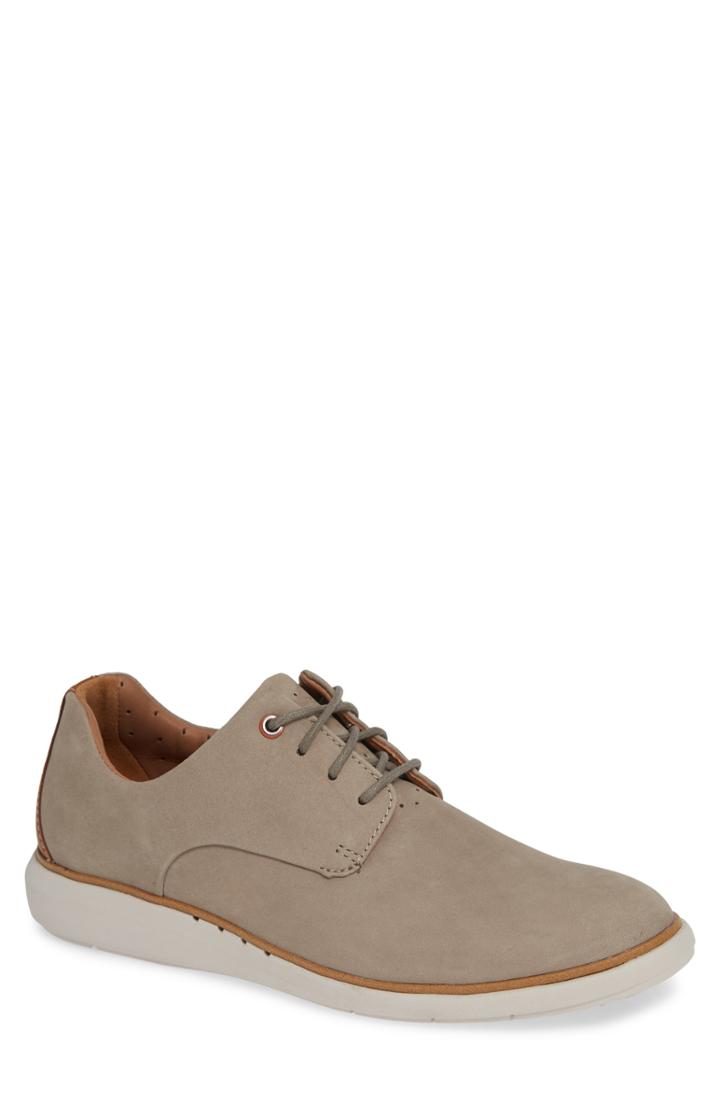 Men's Clarks Un Voyage Plain Toe Derby .5 M - Beige