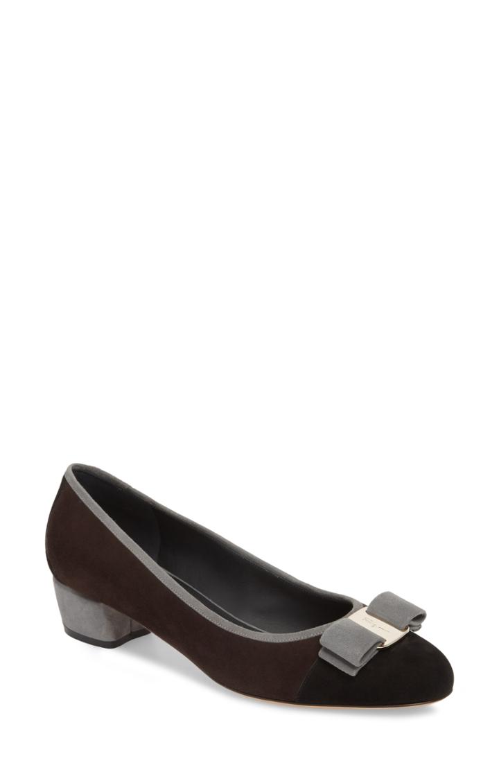 Women's Salvatore Ferragamo Vara Colorblocked Bow Pump .5 B - Black