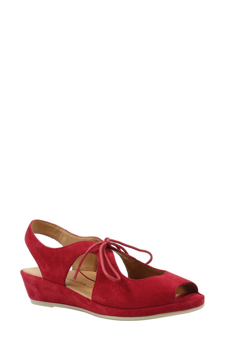 Women's L'amour Des Pieds Brettany Sandal M - Red