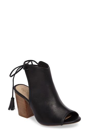 Women's Five Worlds Cisco Sandal