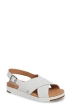 Women's Ugg Kamile Sandal M - White