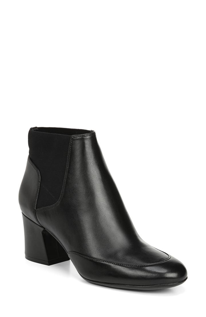 Women's Naturalizer Danica Ankle Bootie .5 W - Black