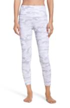 Women's Onzie Camo Print High Rise Capris, Size Xs - Grey