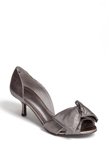 Women's Pelle Moda 'alera' Pump .5 M - Metallic