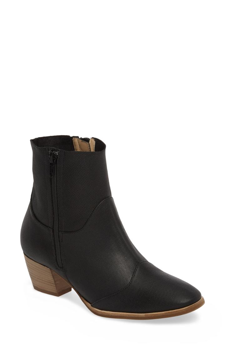 Women's Amalfi By Rangoni Robin Bootie