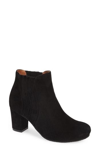 Women's Sudini Camila Block Heel Bootie M - Black