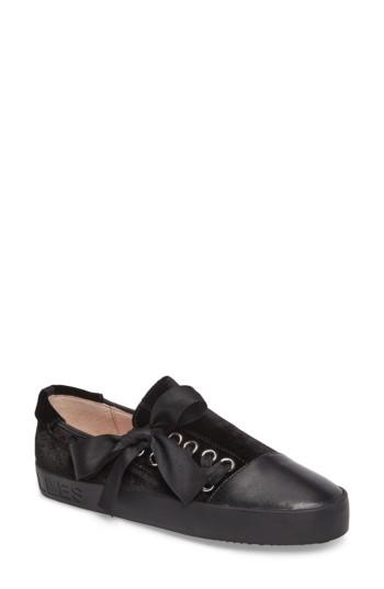 Women's Avec Les Filles Vera Sneaker .5 M - Black