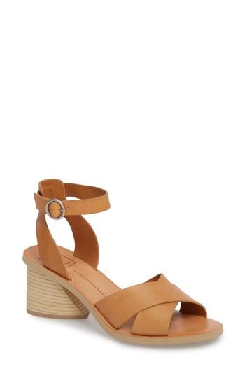 Women's Dolce Vita Roman Flared Heel Sandal M - Brown