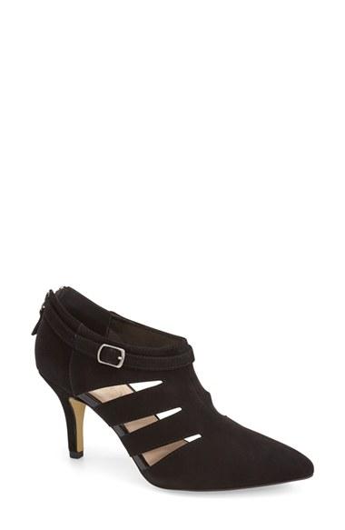 Women's Bella Vita 'dylan' Cutout Pointy Toe Bootie M - Black