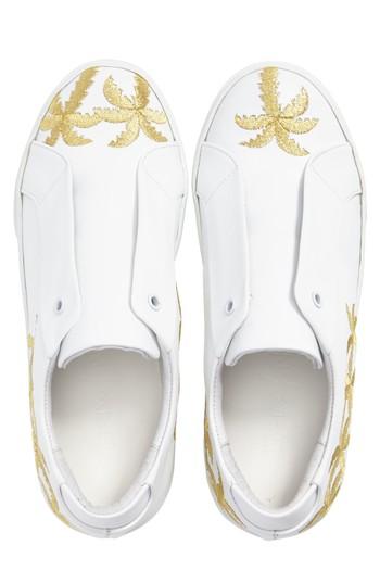 Women's Here / Now Beverly Slip-on Sneaker .5 M - White