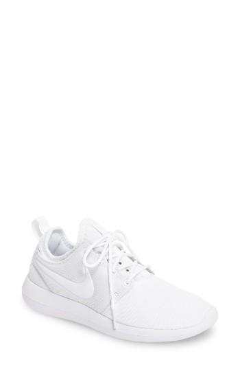 Women's Nike Roshe Two Sneaker .5 M - White