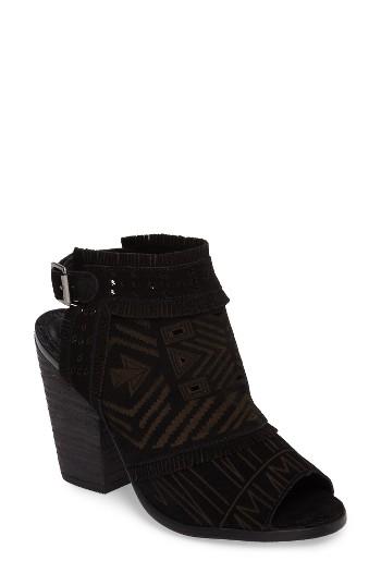 Women's Naughty Monkey Sweet Jackie Embossed Bootie Sandal .5 M - Black
