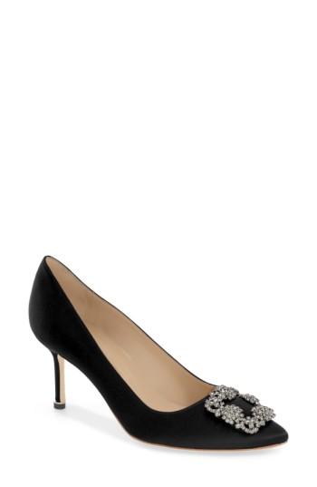 Women's Manolo Blahnik 'hangisi' Pointy Toe Pump Us / 40eu - Black