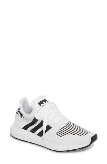 Women's Adidas Swift Run Sneaker Women's / 4 Men's M - White