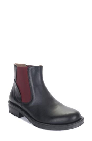 Women's Italeau Primetta Water-resistant Chelsea Bootie Us / 36eu - Black