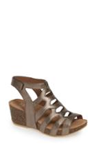 Women's Dansko Selina Wedge Sandal .5-6us / 36eu M - Grey
