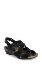Women's Aravon Standon Cross Strap Sandal D - Black