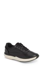 Women's Clarks Un Cruise Sneaker M - Black